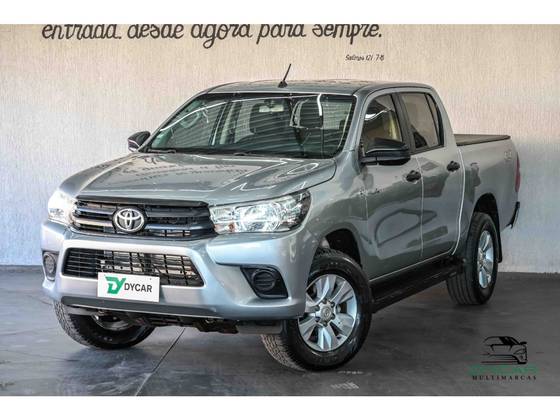 TOYOTA HILUX 2.8 STD 4X4 CD 16V DIESEL 4P MANUAL